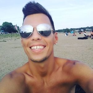 Meet your Posher, Corey